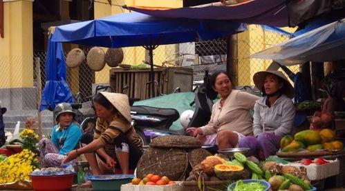 娱乐吃瓜酱坐火车,跟随吃瓜酱一起吃瓜观景